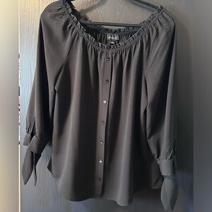 Fortune and Ivy Womens L 3/4 sleeve black blouse with button design